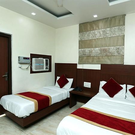 Hotel Toto International Dx Új-Delhi Kültér fotó