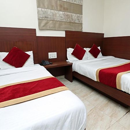 Hotel Toto International Dx Új-Delhi Kültér fotó