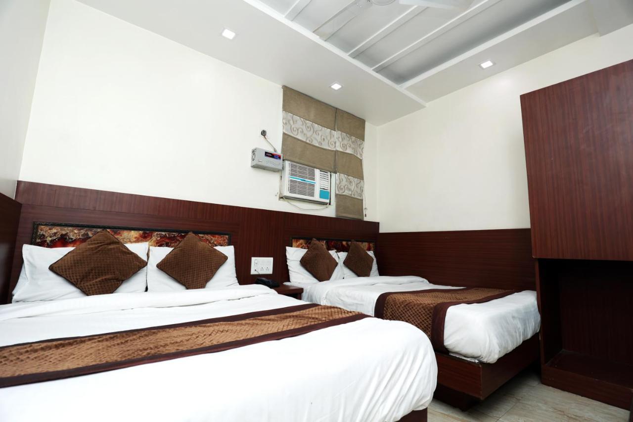 Hotel Toto International Dx Új-Delhi Kültér fotó