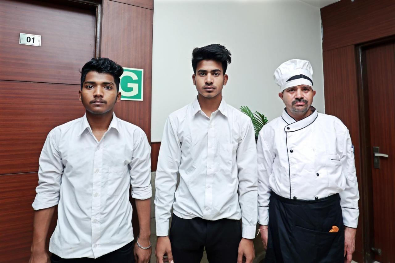 Hotel Toto International Dx Új-Delhi Kültér fotó