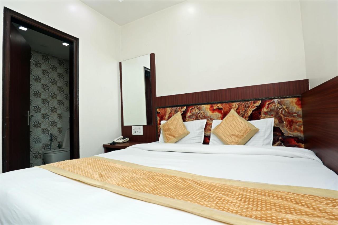 Hotel Toto International Dx Új-Delhi Kültér fotó